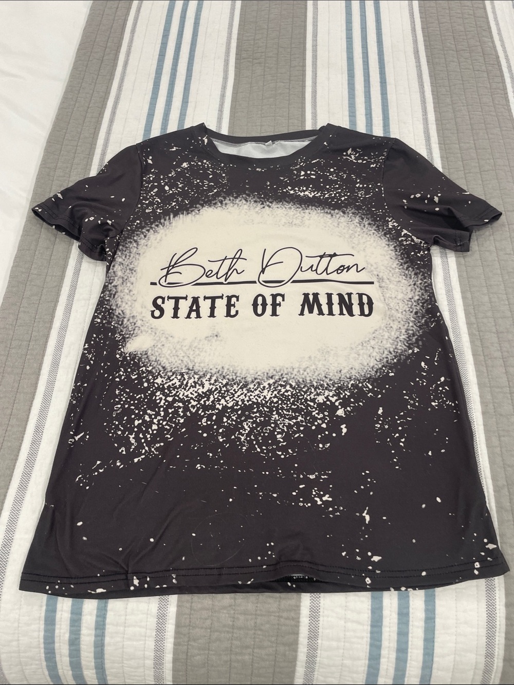 Source Unknown Black & White 'State of Mind' Graphic Tee